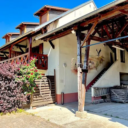 La Grange - Ground Floor Apartment, Terrace, Free Private Parking, Near Colmar